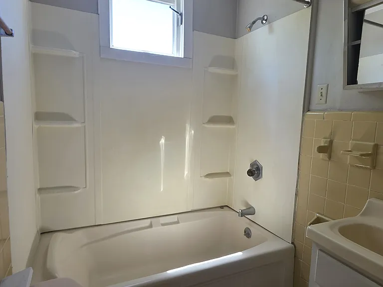 23-25 Clinton St #2 — Photo 6