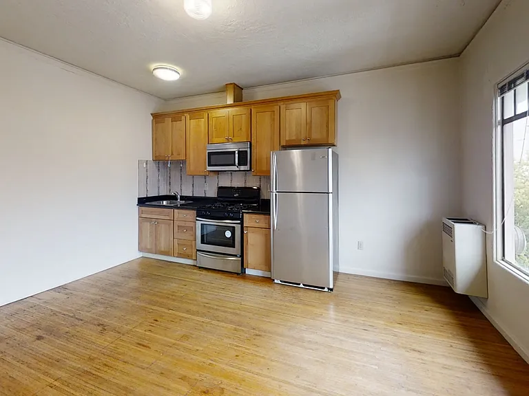 2030 Dwight Way — Photo 14