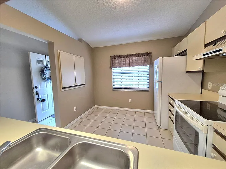 2150 Elm St #606 — Photo 8