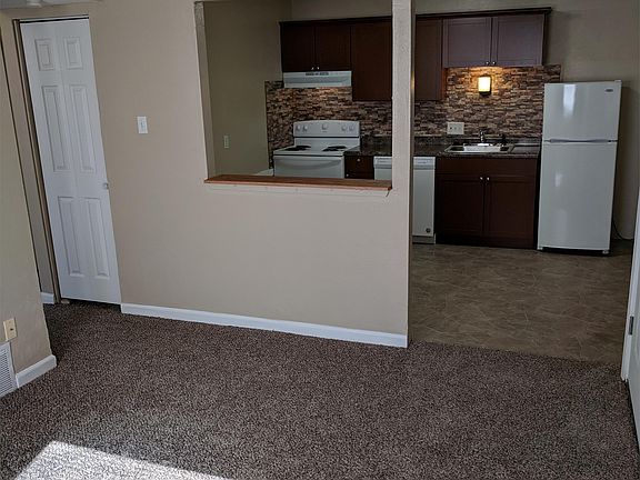 4th image of 2050 Yale Ave APT 12