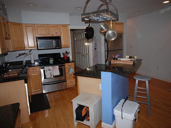 2nd image of 3-266 Essex St #3
