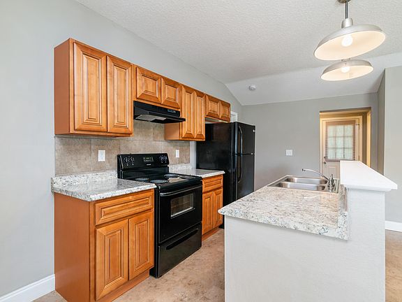2nd image of 753 E Inskip Dr