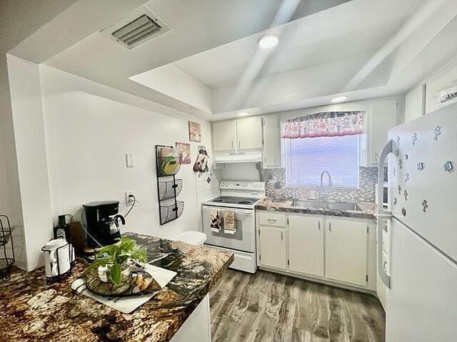 1st image of 2546 Dudley Drive E #H