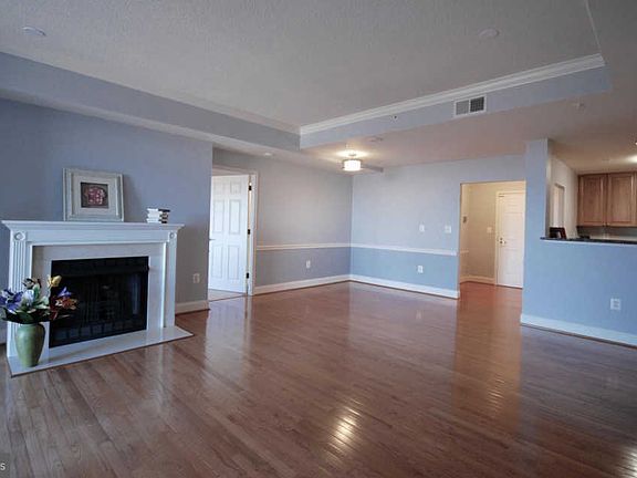 5th image of 11776 Stratford House Pl APT 905