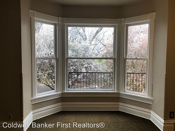 4th image of 309 E Birch St APT 3
