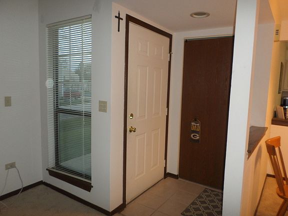 4th image of 967 Brunswick Cir #0