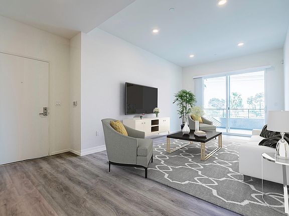 2nd image of 5630 Fair Ave #304