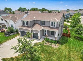 17304 S Schweiger Dr, Olathe, KS 66062