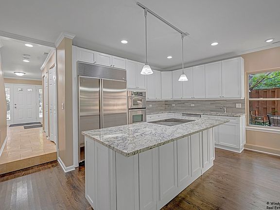 4th image of 1493 N Clybourn Ave #A