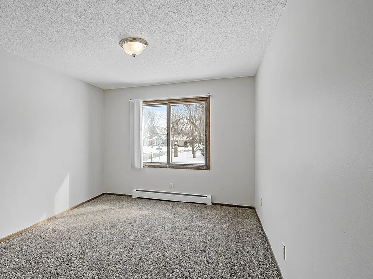 Highland Gables Apartments — Photo 34