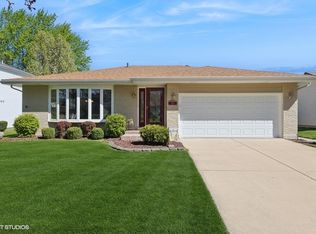 1150 Hobart Ave, Downers Grove, IL 60516