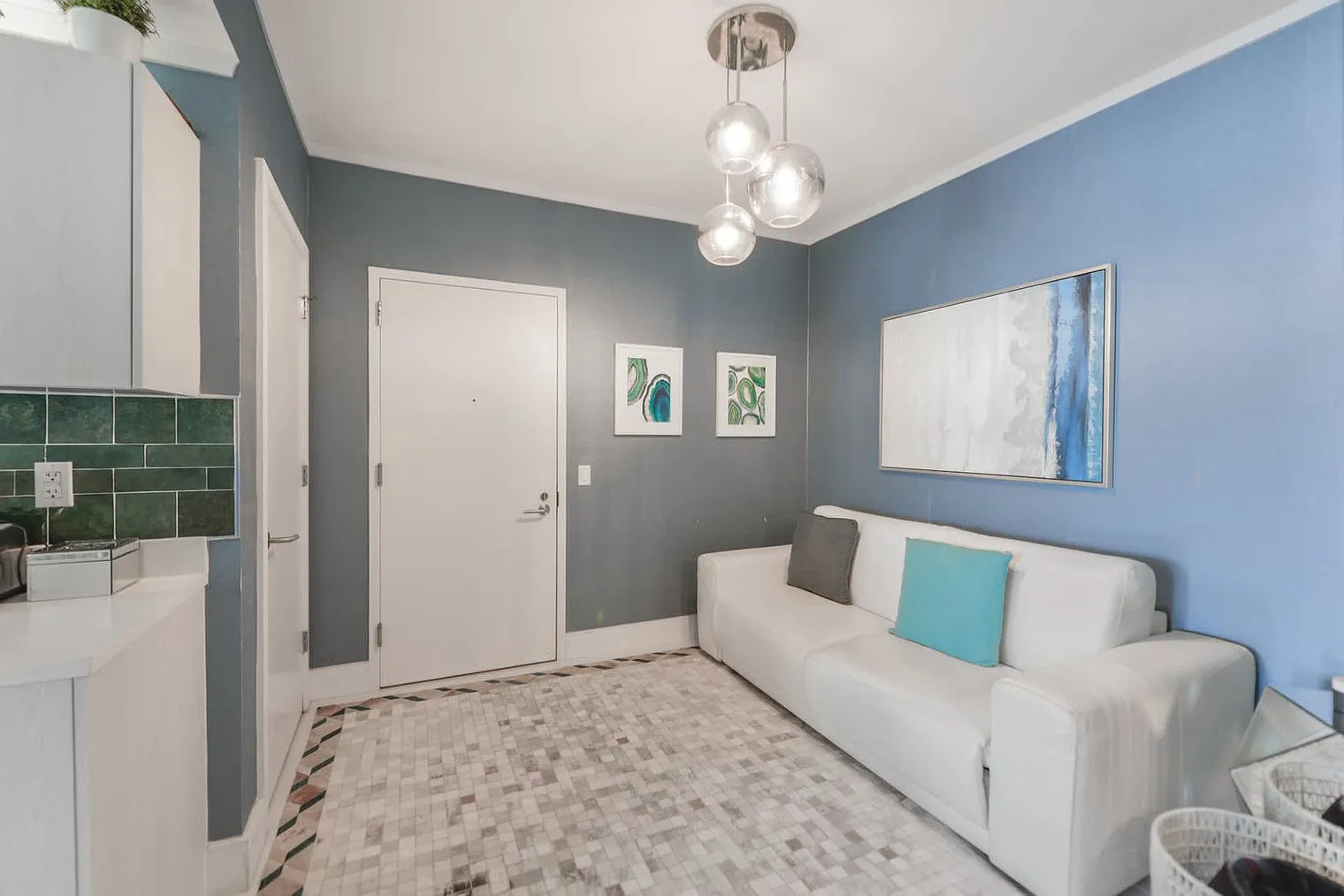 3 bed, 2.0 bath, 1108 sqft, $4,746 — Photo 3