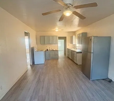 3 bed, 1004 sqft, $950 — Photo 2