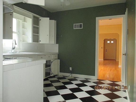 4th image of 922 Mayhew Wood Dr SE