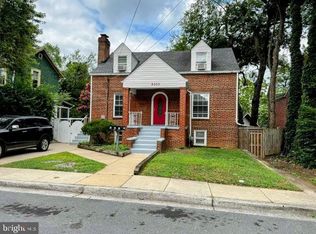 8003 Greenwood Ave, Takoma Park, MD 20912