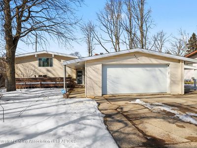2924 Woodview Dr, Lansing, MI, 48911