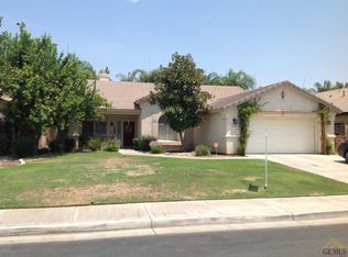 7100 Slickrock Dr, Bakersfield, CA 93313