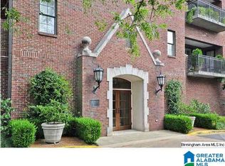 541 Olde English Ln #541, Birmingham, AL 35223