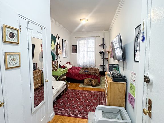 4th image of 426 E 83rd St APT 1A