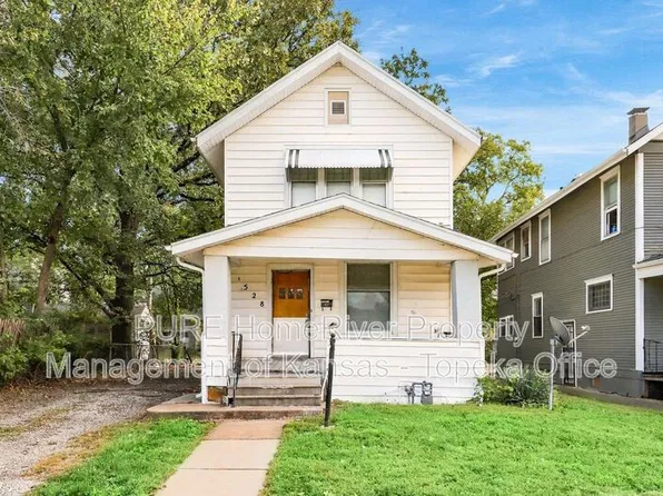 1528 SW Central Park Ave, Topeka, KS 66604