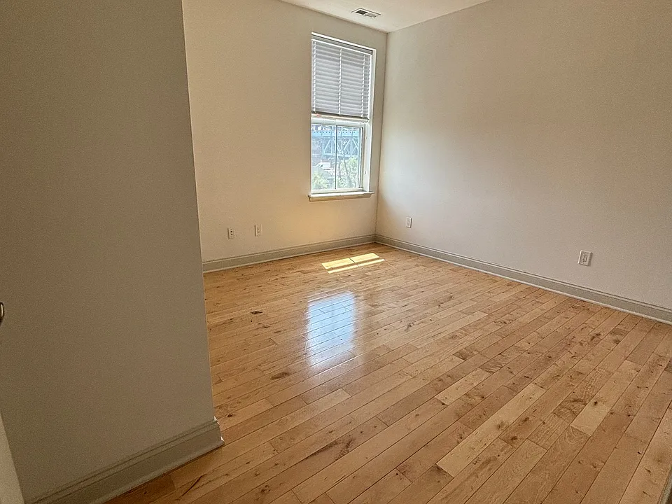 121 New St #5E