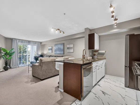 3207 James Mowatt Trl SW #217, Edmonton, AB T6W 3L6