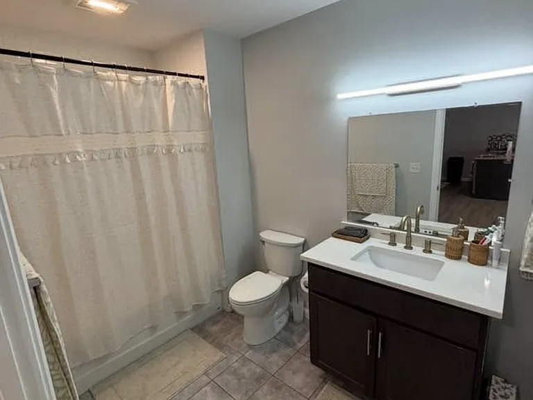 608 Ferry Blvd — Photo 4