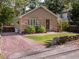 11 Jefferson Trl, Hopatcong, NJ 07843