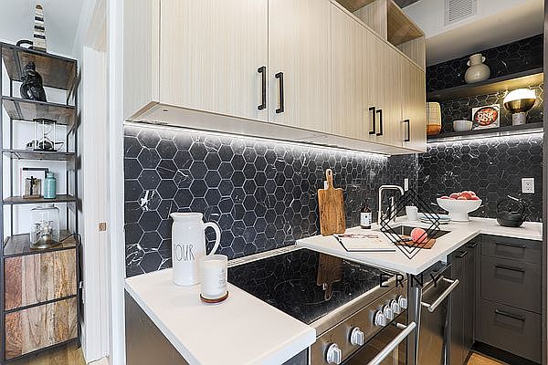 1st image of 210 Linden Blvd #2