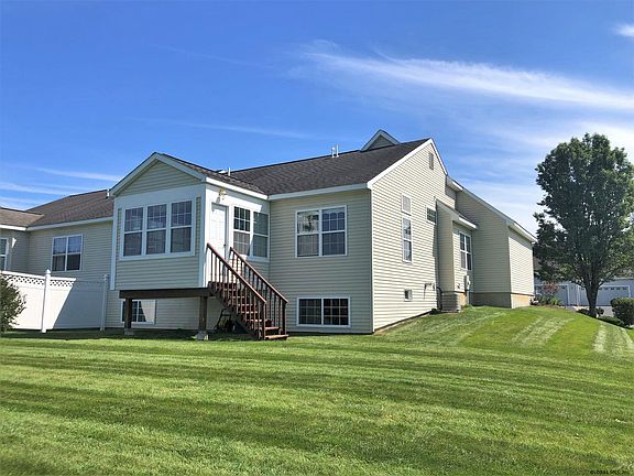 2nd image of 63 Waverly Pl