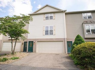 12 Clear Spring Dr, Morgantown, WV 26508