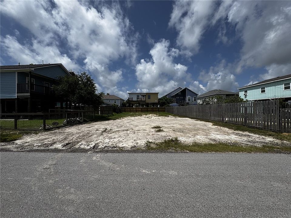 1st image of 113 Las Palmas Dr