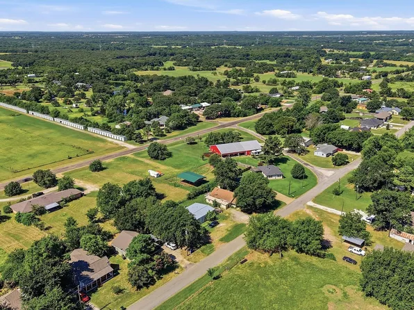 538 W Hughes St, Collinsville, TX 76233