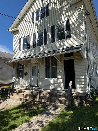 222 N Cherry St Photo 1