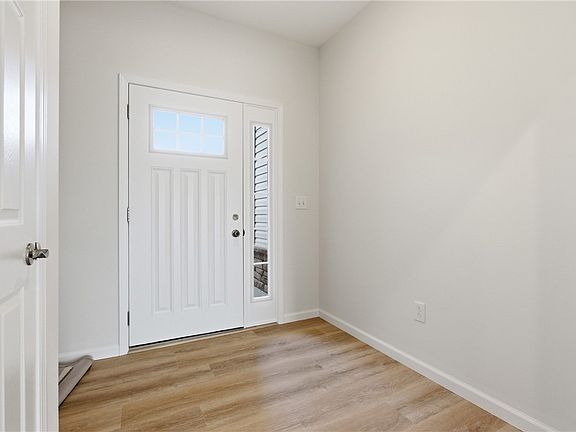 2nd image of 340 Cherokee Dr