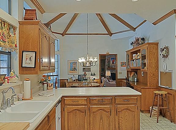 5th image of 6827 Blue Mesa Dr