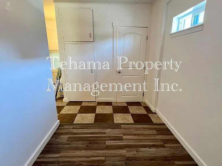 931 Rio St — Photo 8