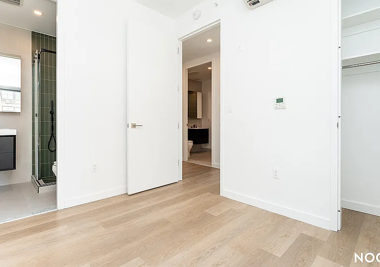 527 Grand Ave #306 — Photo 9