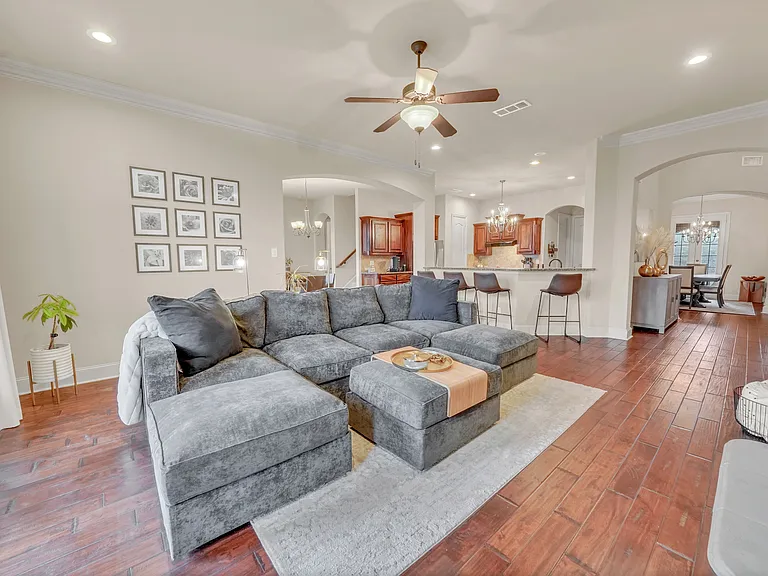 5048 Exposition Way — Photo 7