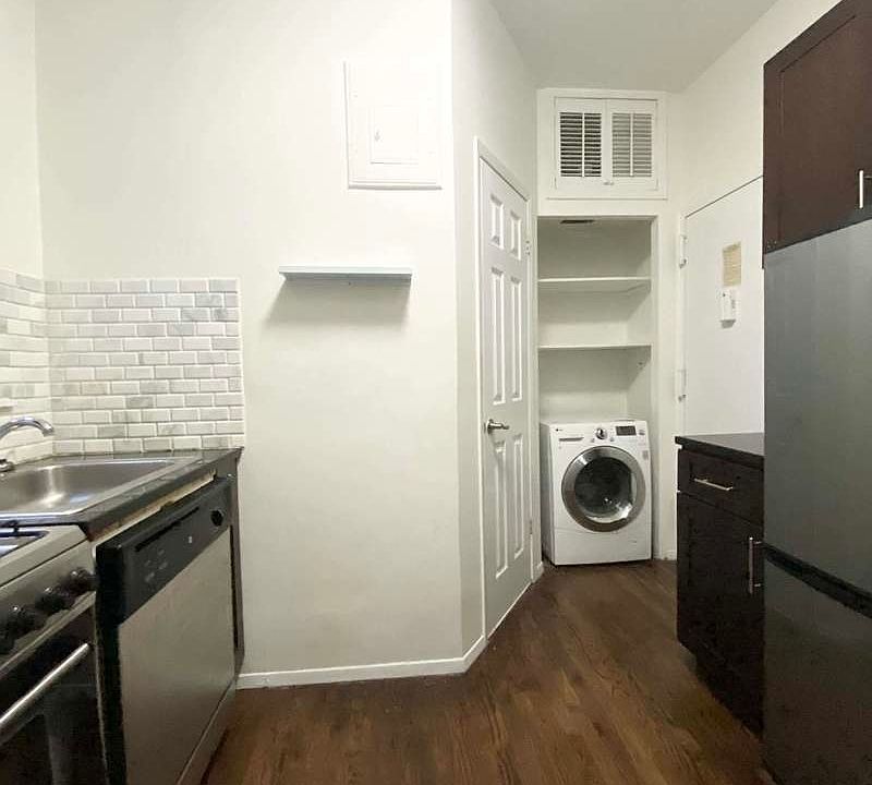 1st image of 1229 1st Ave #12A