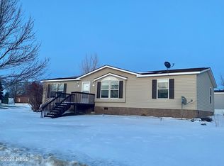 1404 35th St SW, Watertown, SD 57201