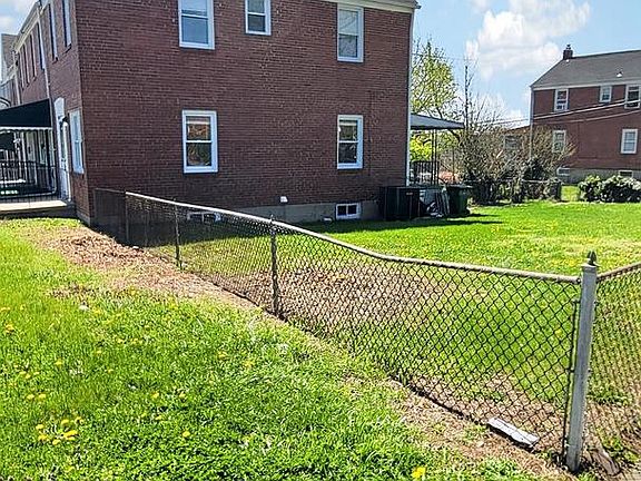 3rd image of 52 Upmanor Rd