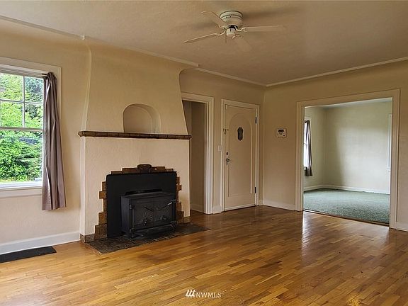 3rd image of 614 12th Ave SE