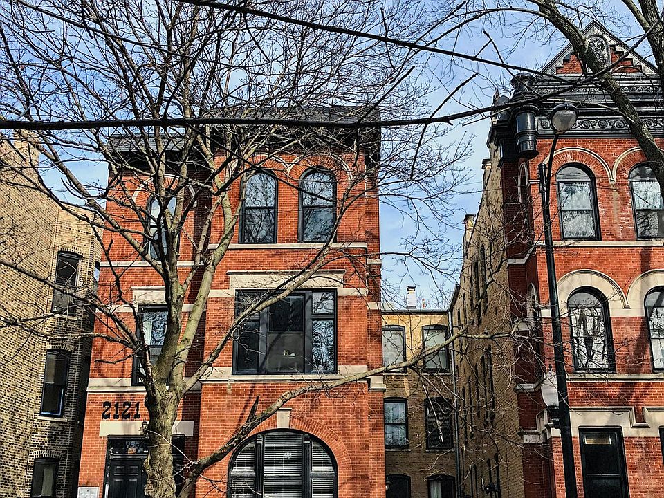 1st image of 2121 N Sheffield Ave APT 2R