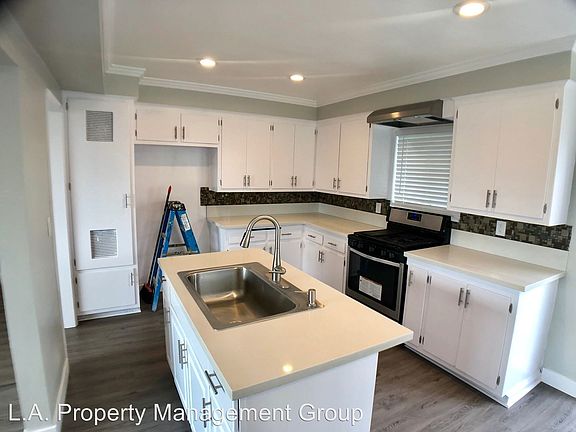4th image of 2827 Chadwick Cir