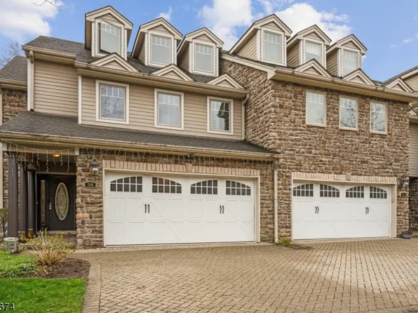 59 Eggers Ct, Summit City, NJ 07901