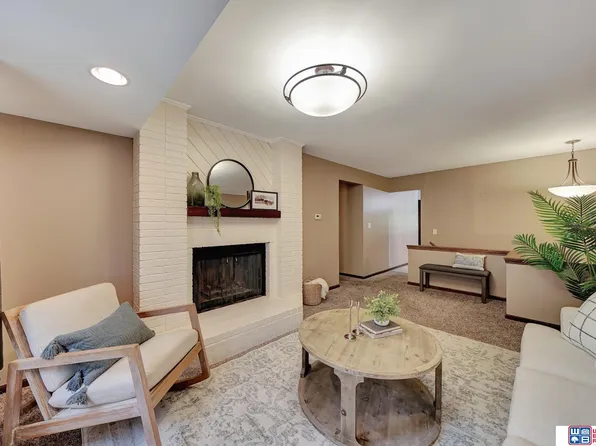 2109 Southwood Pl, Lincoln, NE 68512