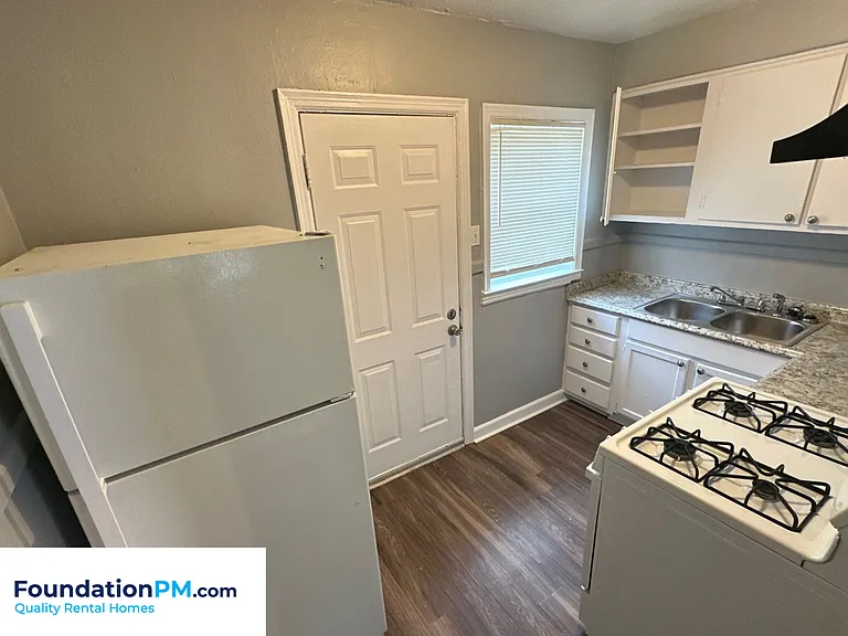 1442 Semmes St — Photo 3