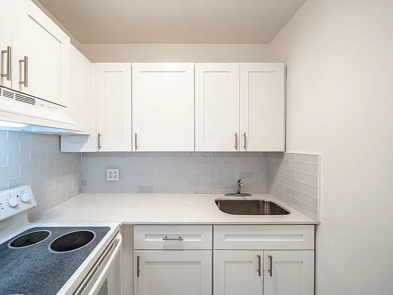713-717-721 SW 13th Ave — Photo 46