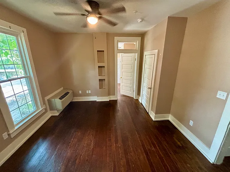 133 Carlton Ter — Photo 12